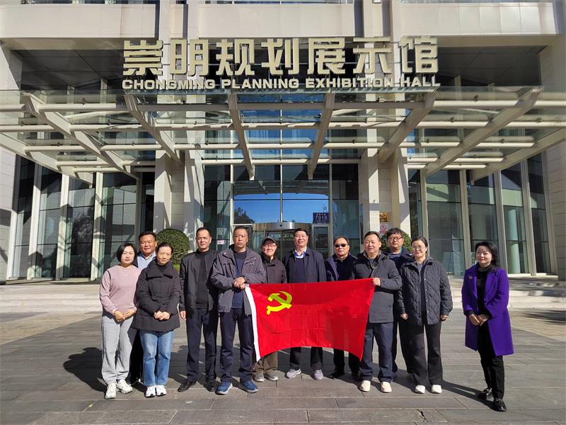 4图为全体党员职工合影留念.jpg